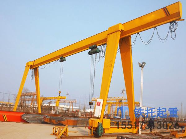 福建三明门式起重机如何适配不同跨度的室外作业场地